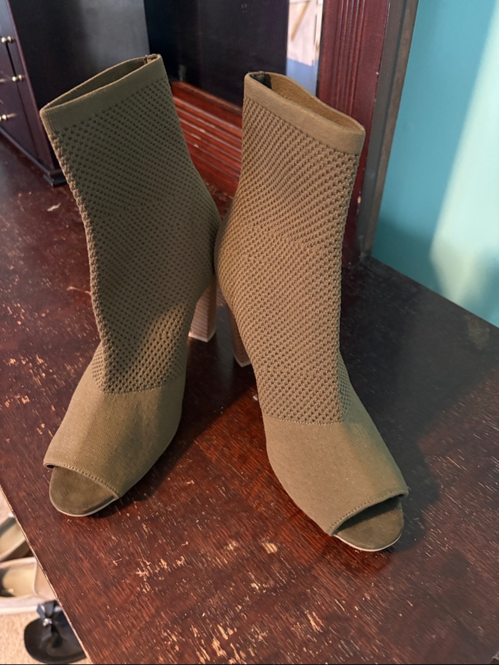 Brash Olive Knit Peep-Toe Sock Booties 8.5 brand new